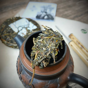 Why Green Tea or Raw Puer Tea At Frost's Descent?